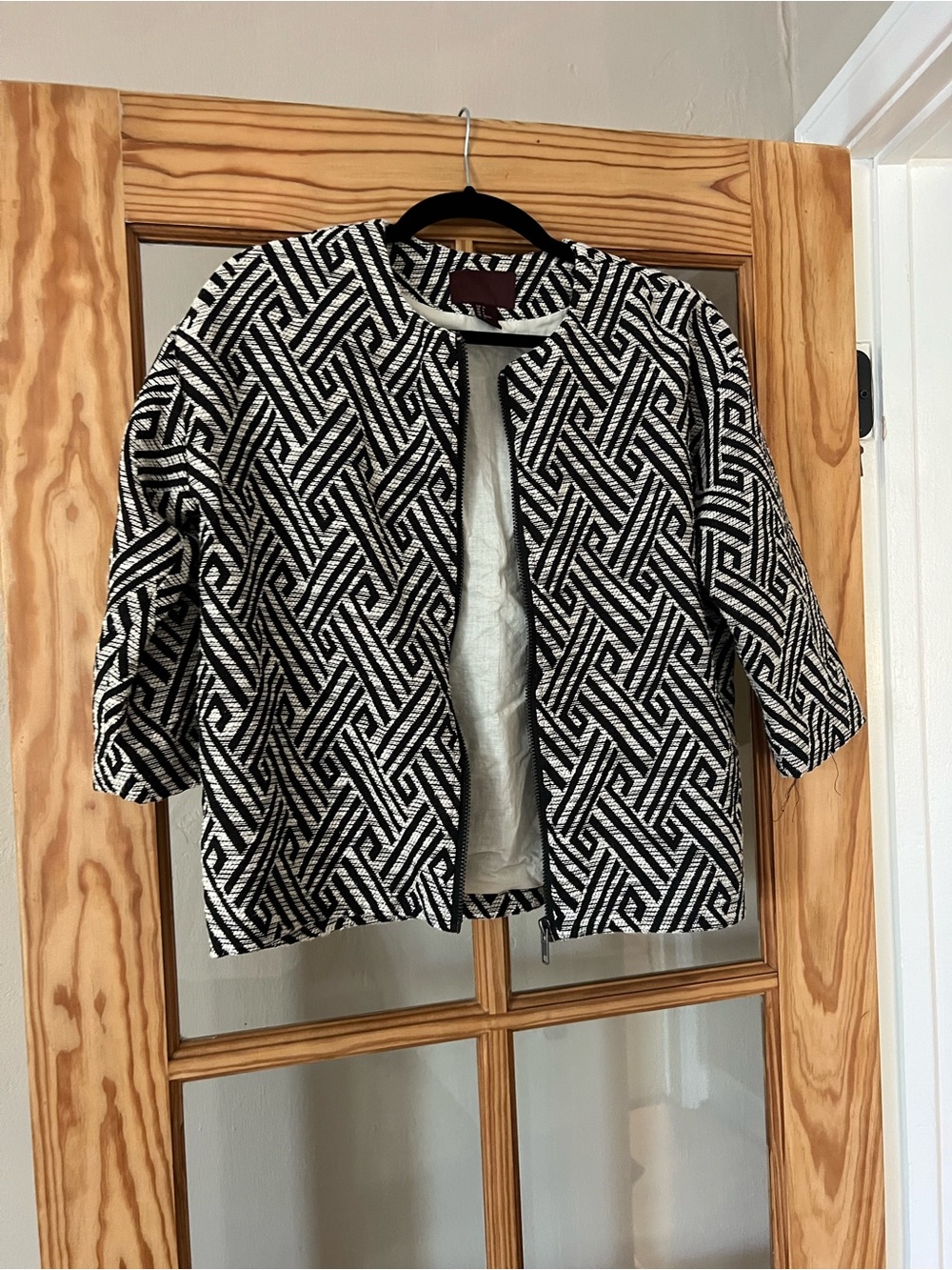 H&M Black and White Geometric Open-Front Jacket